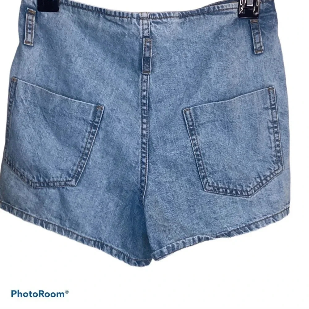 Zara high waisted jeans shorts Sz S-M